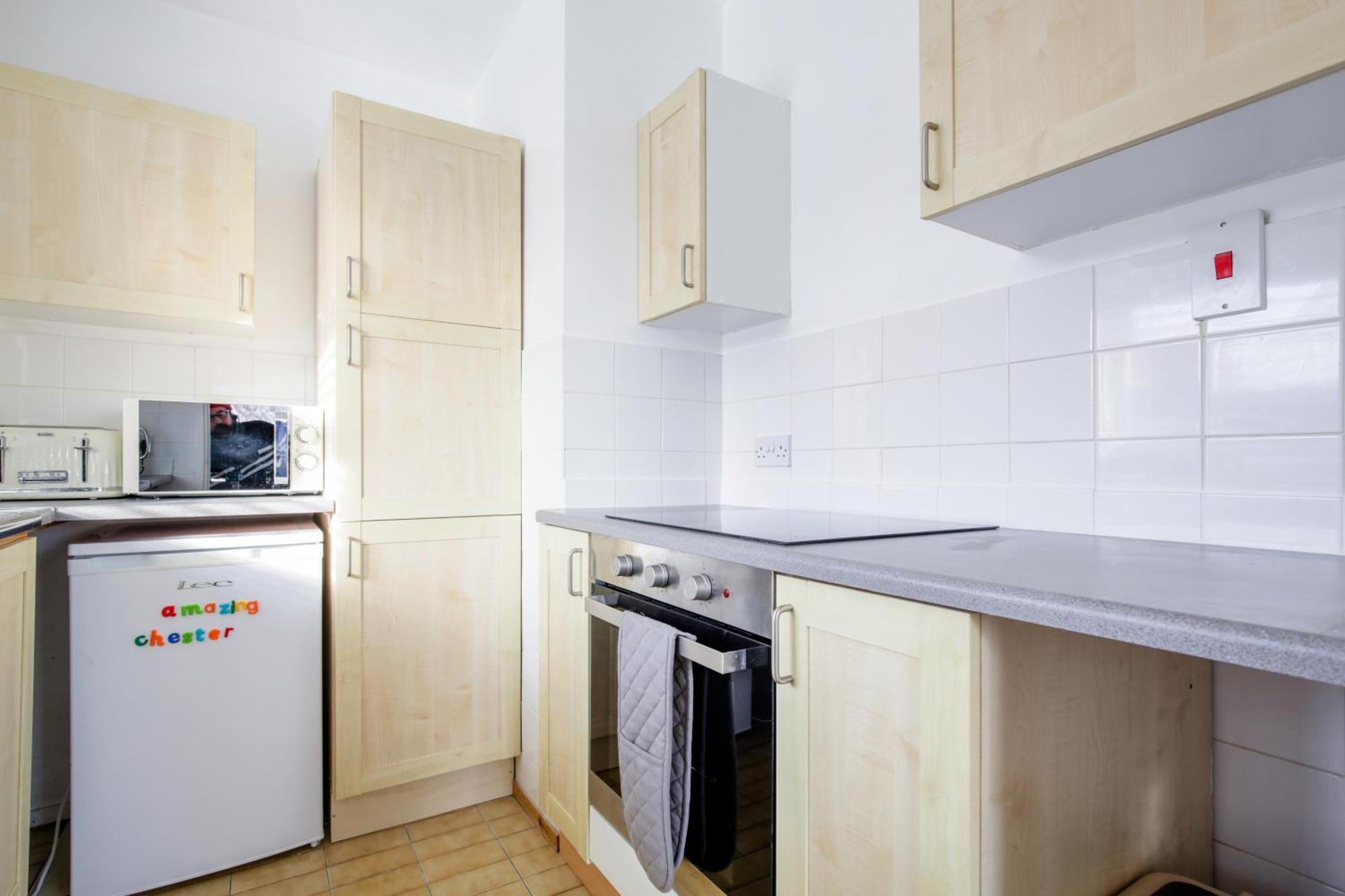 Chester Stays - Best Value Apartment With Free Parking In The Heart Of Chester Exterior photo