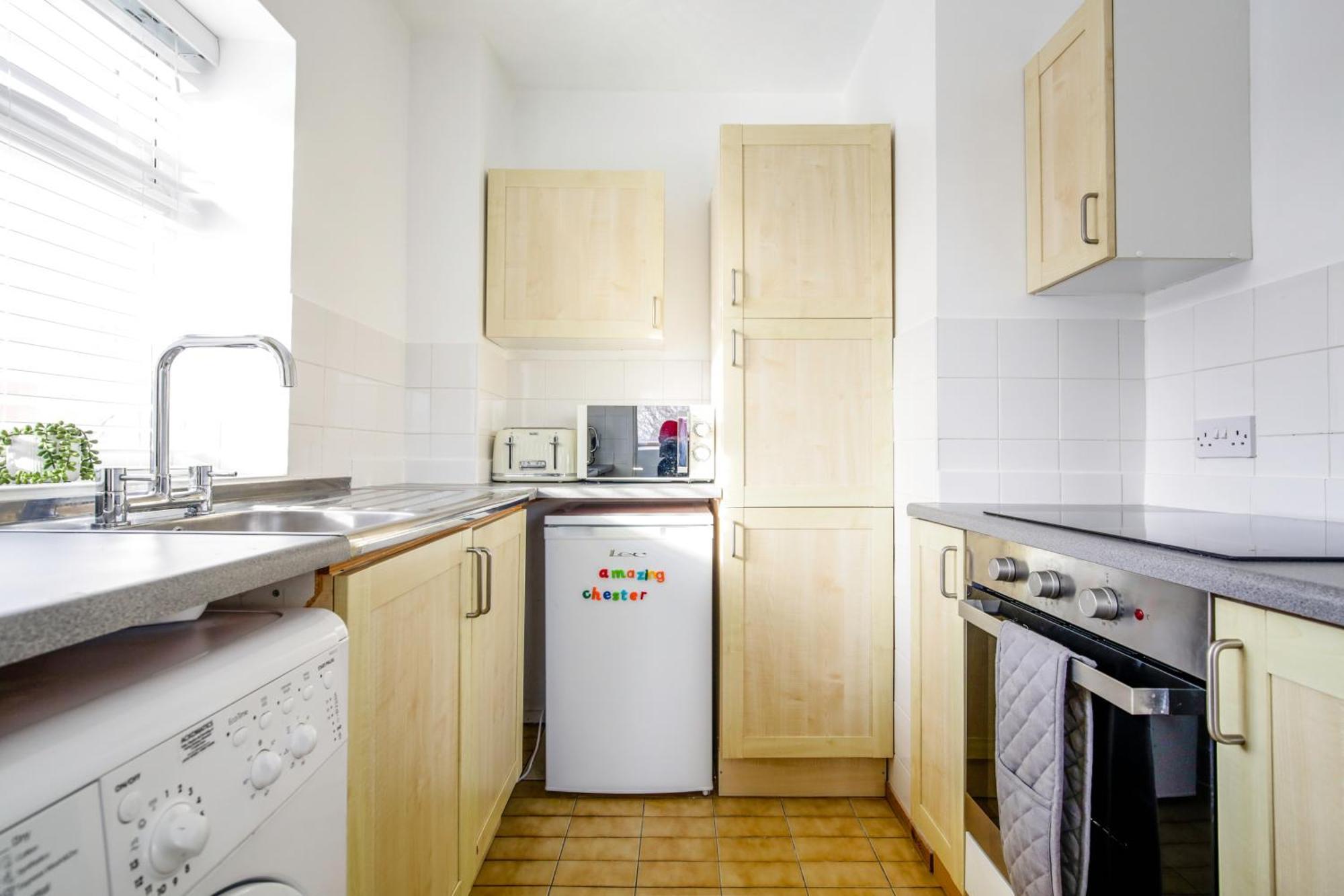 Chester Stays - Best Value Apartment With Free Parking In The Heart Of Chester Exterior photo