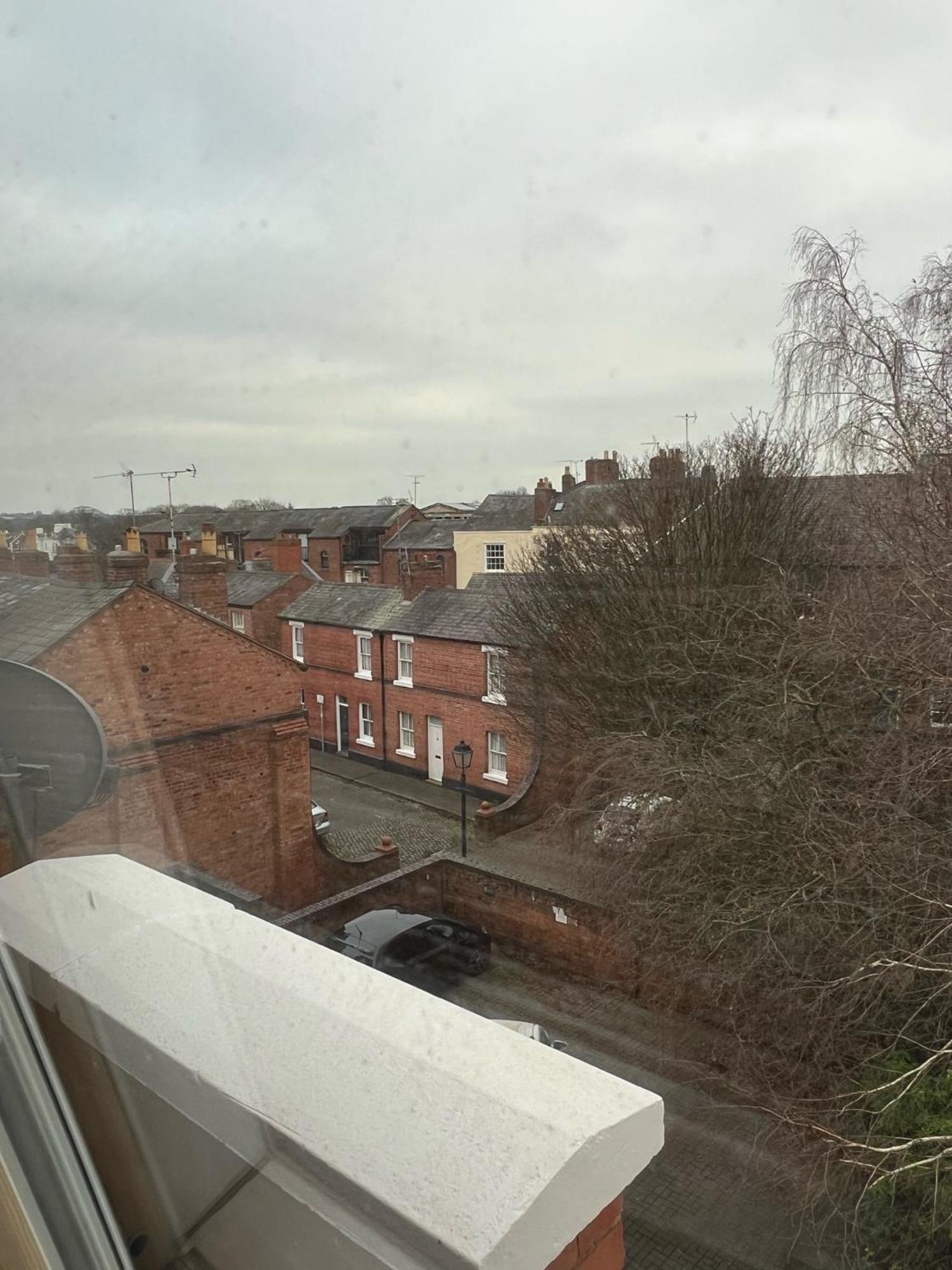 Chester Stays - Best Value Apartment With Free Parking In The Heart Of Chester Exterior photo